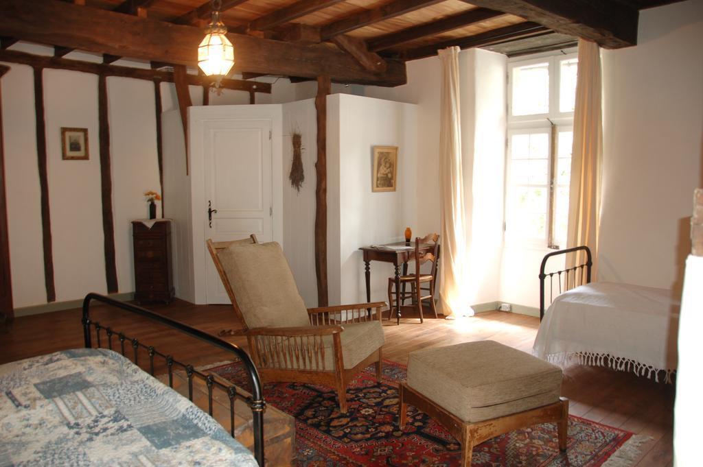 Auberge Lion D'Or Saint-Antonin Cameră foto