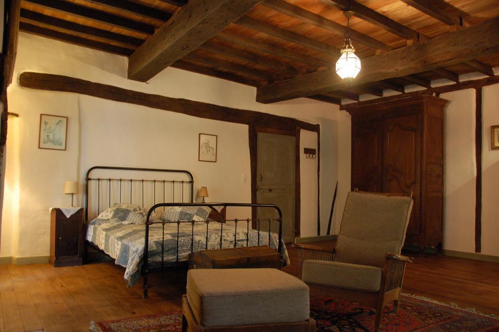 Auberge Lion D'Or Saint-Antonin Cameră foto