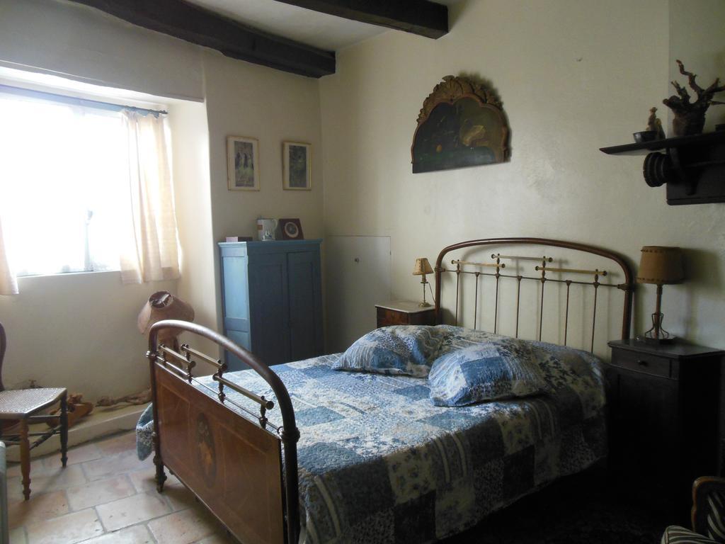 Auberge Lion D'Or Saint-Antonin Cameră foto