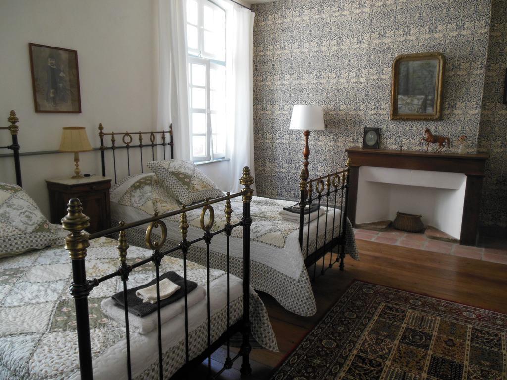 Auberge Lion D'Or Saint-Antonin Cameră foto